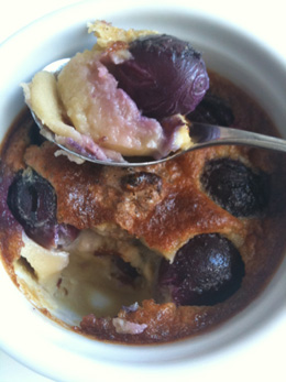 Petits clafoutis raisins noirs gingembre