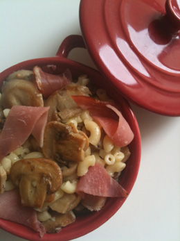 Coquillettes champignons jambon cru