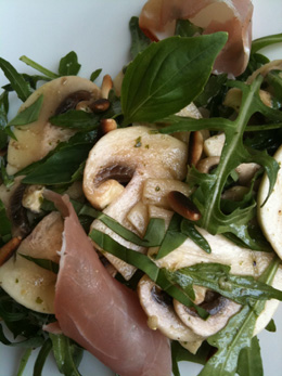 Salade roquette champignons basilic